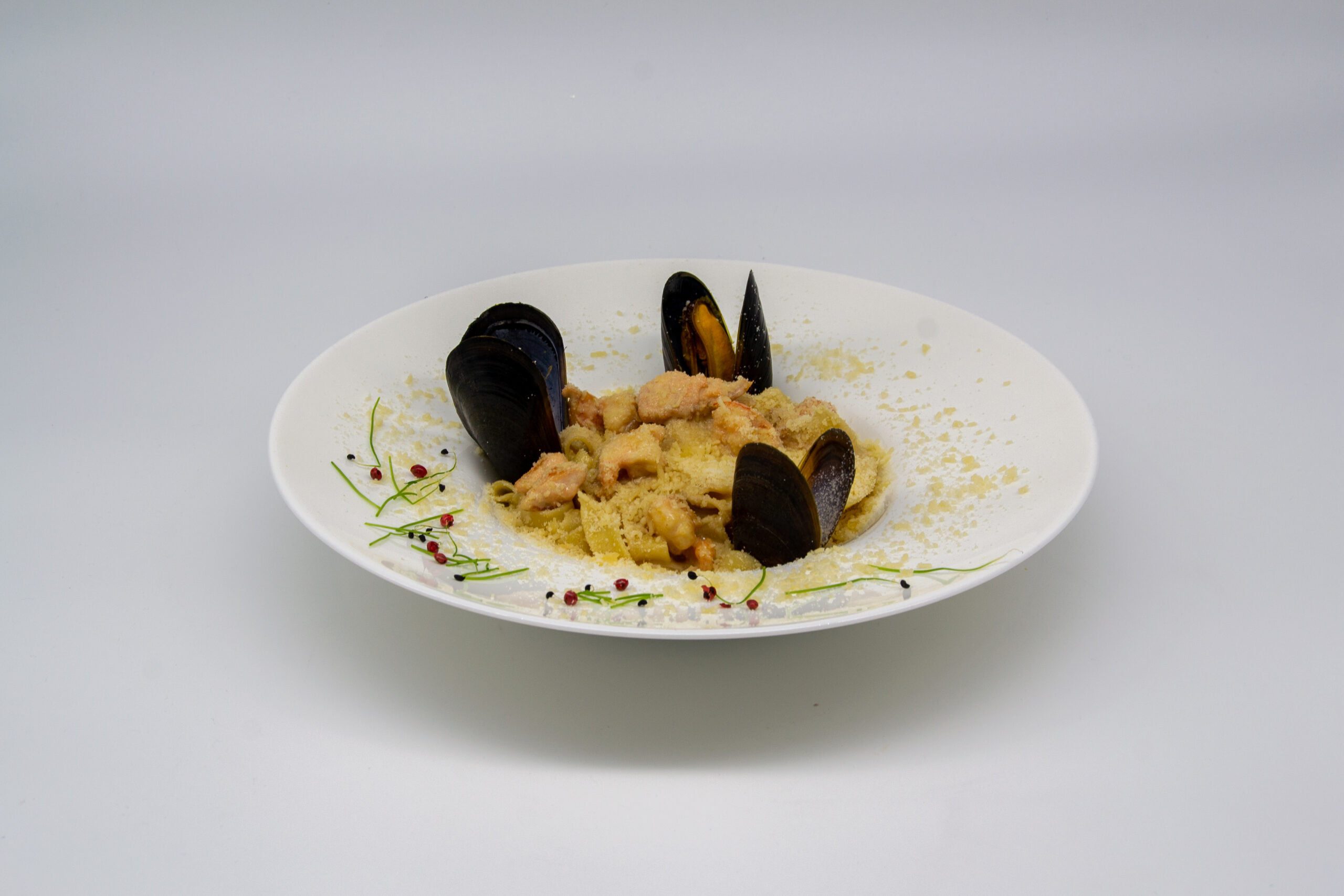 фетучини с лососем и креветками restofood.od.ua