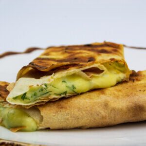 Сулугуні в лаваші Restofood.od.ua